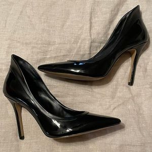 Rock & Republic Chrissie Black Pointed Toe Heels
